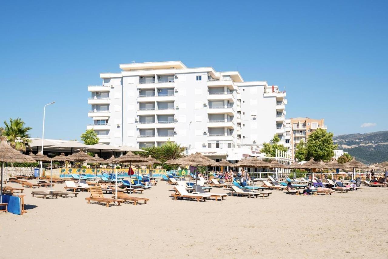Trea Accomodations - On Private Beach With Sunbed & Umbrella Vlorë Eksteriør bilde